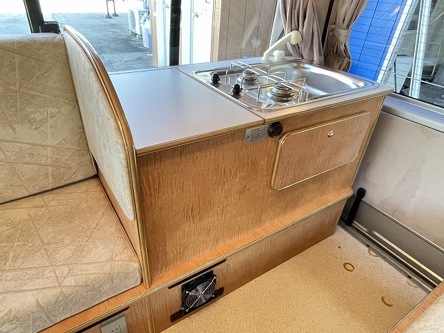 キャンピングカーバンコン