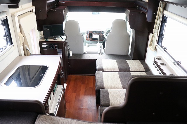 キャンピングカーキャブコン