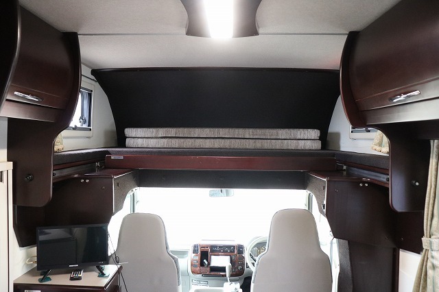 キャンピングカーキャブコン