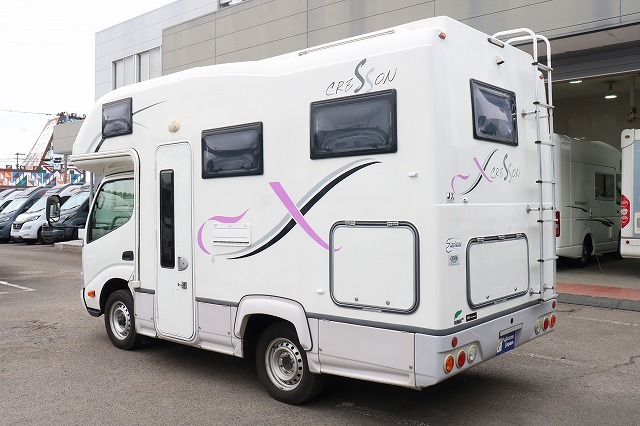 キャンピングカーキャブコン