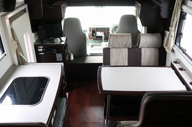 キャンピングカーキャブコン