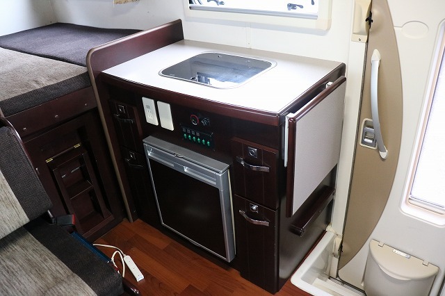 キャンピングカーキャブコン