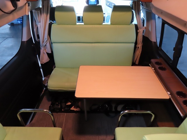 キャンピングカーバンコン