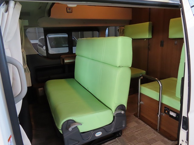 キャンピングカーバンコン