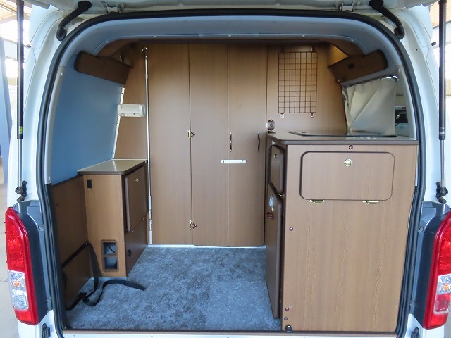 キャンピングカーバンコン