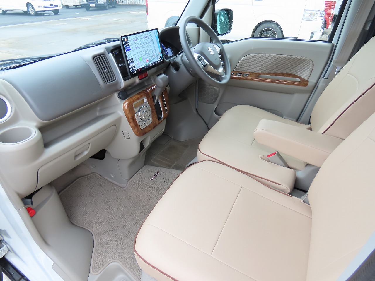 キャンピングカー軽キャンパー