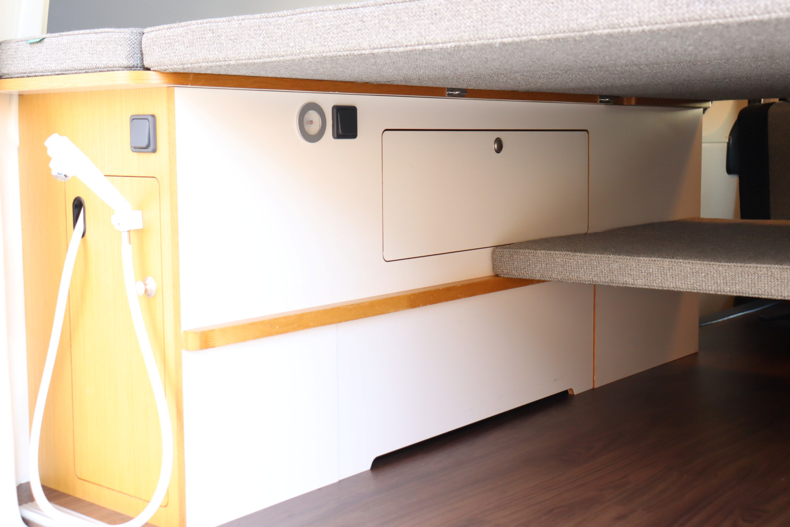 キャンピングカーバンコン