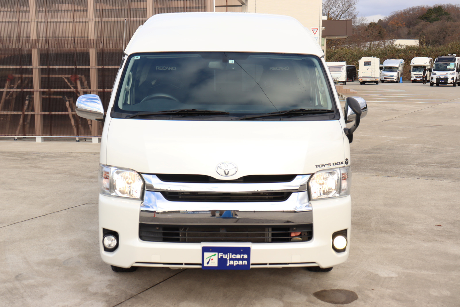 キャンピングカーバンコン