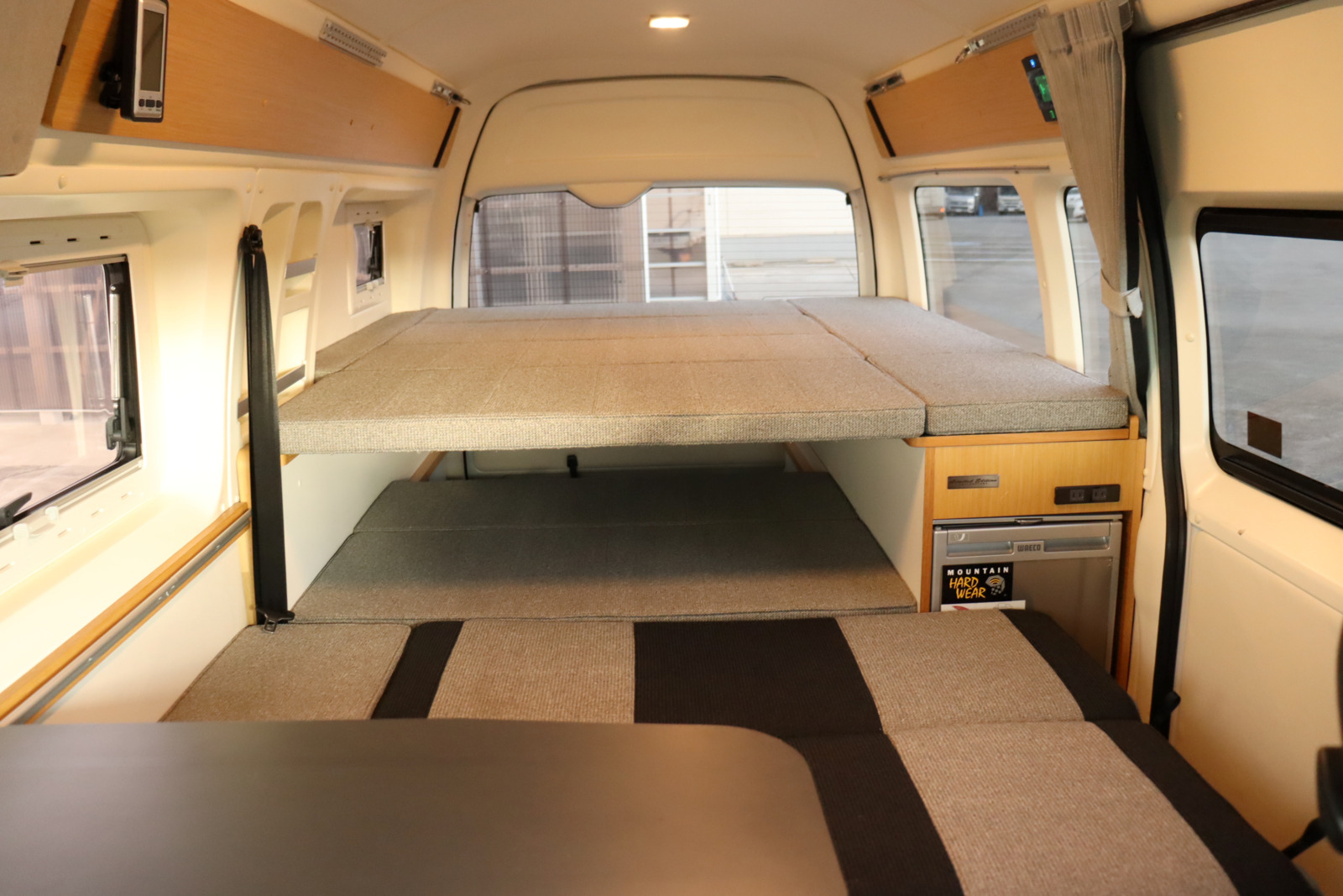 キャンピングカーバンコン