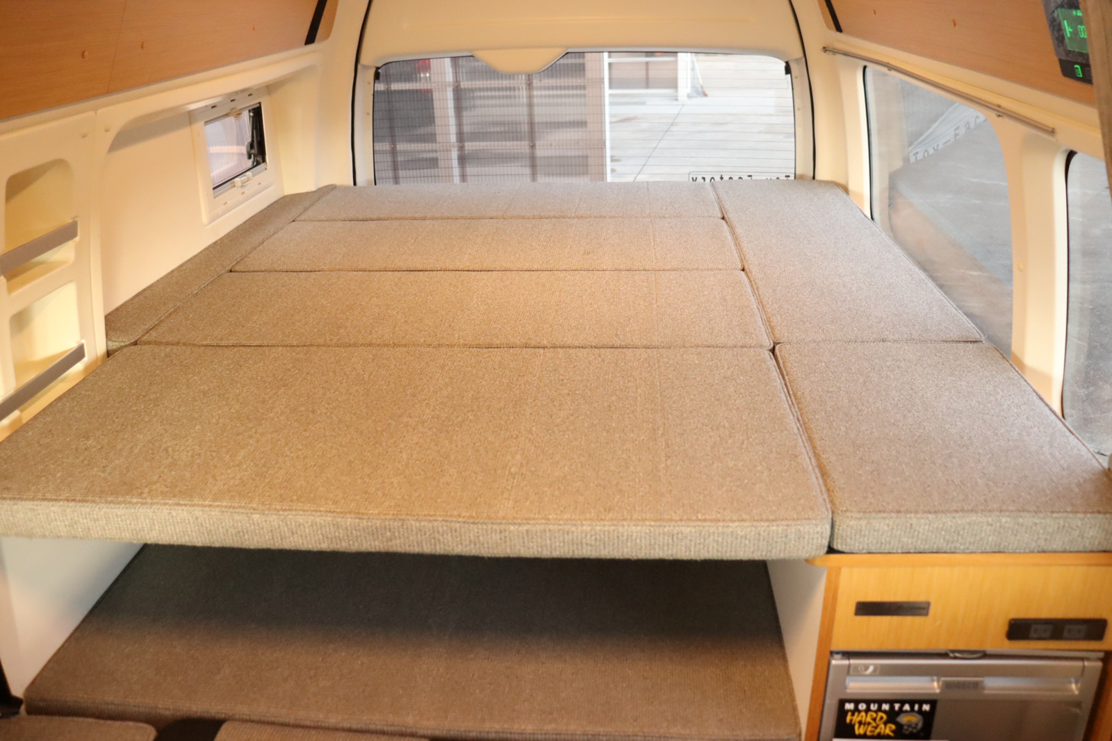 キャンピングカーバンコン