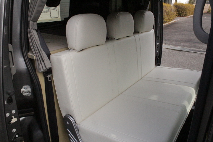 キャンピングカーバンコン