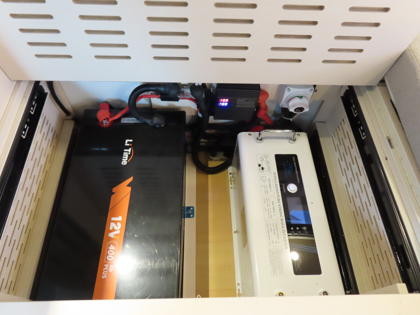 キャンピングカー軽キャンパー