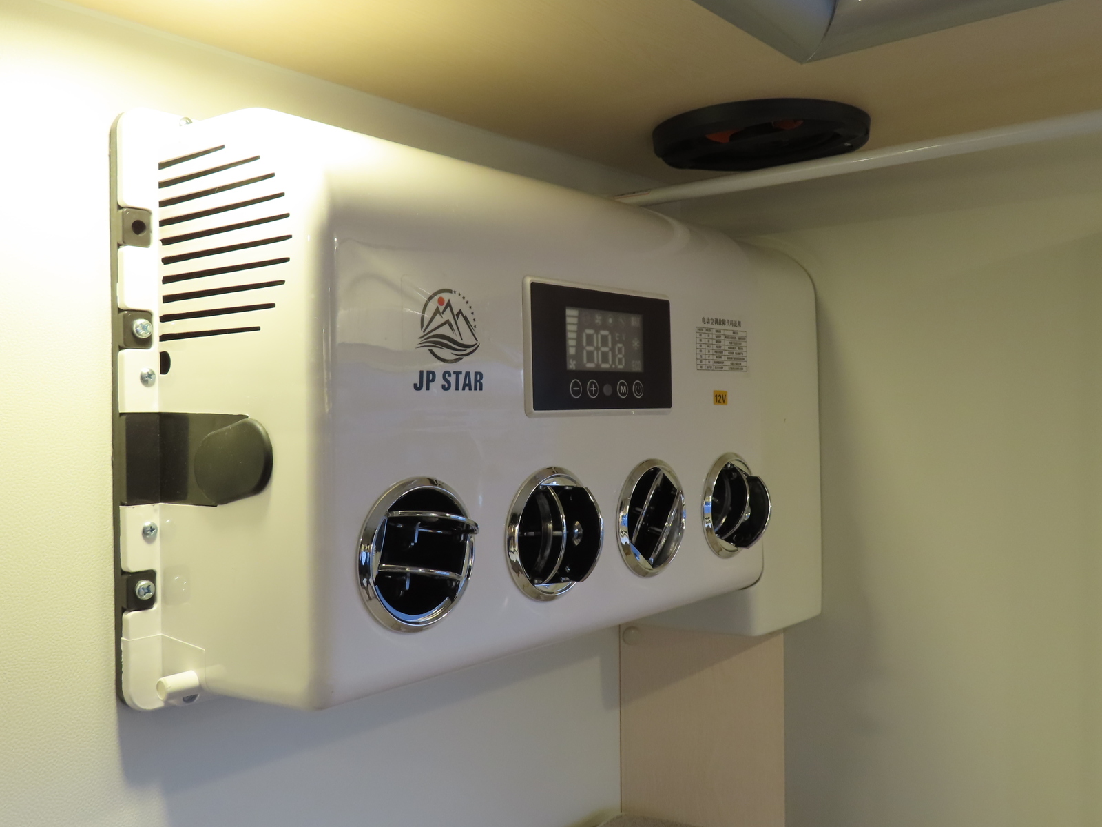 キャンピングカー軽キャンパー