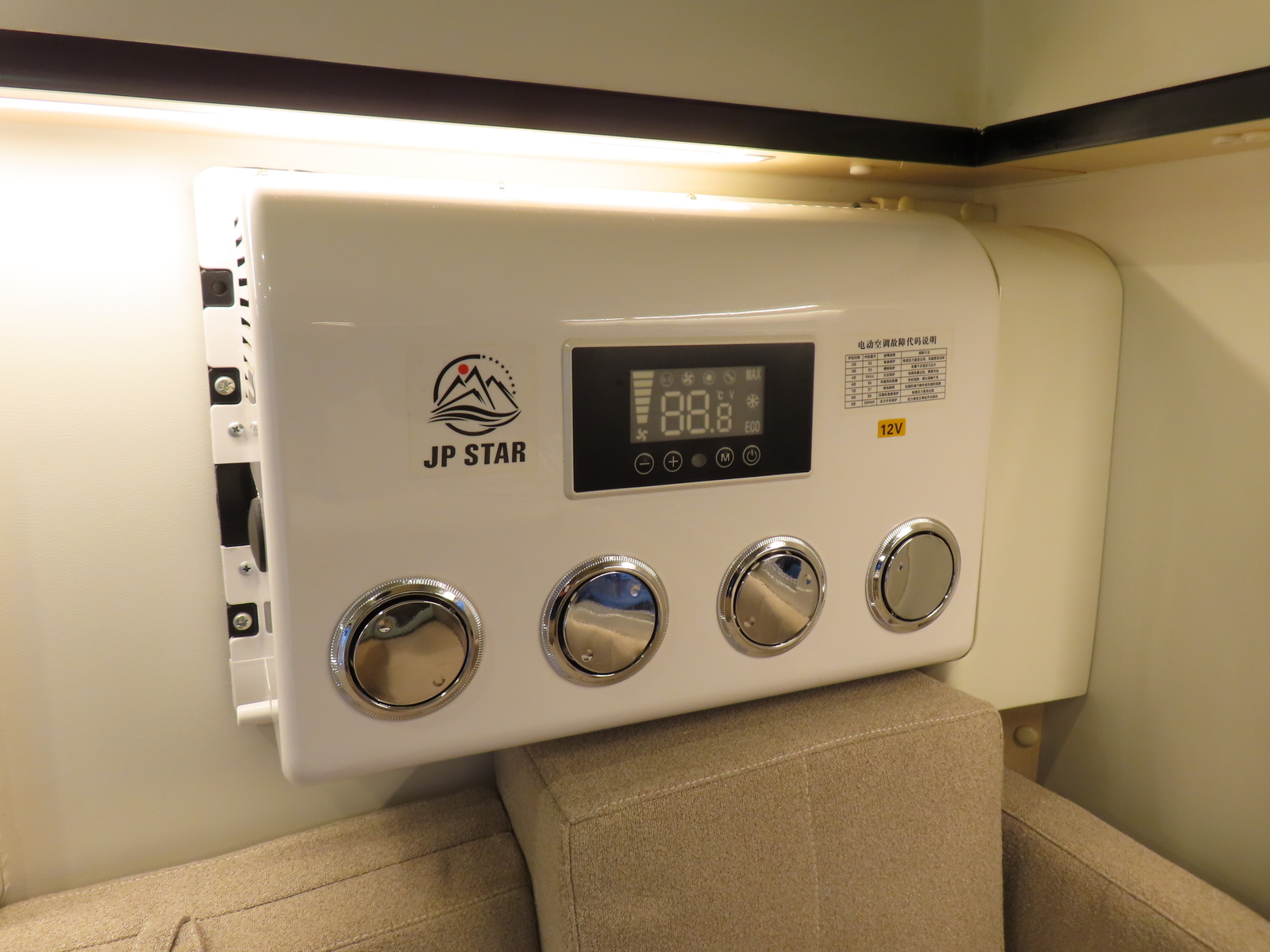 キャンピングカー軽キャンパー