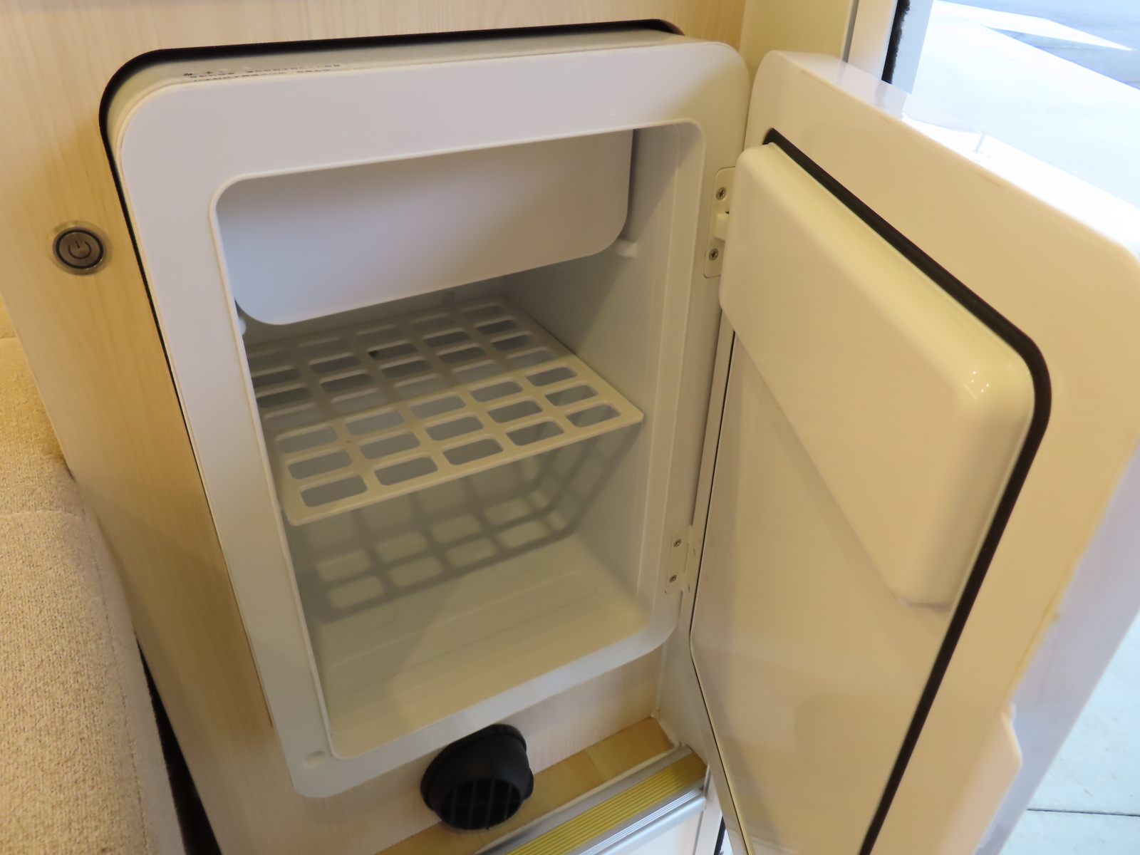 キャンピングカー軽キャンパー