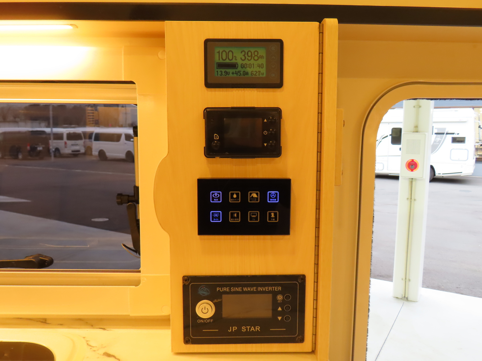 キャンピングカー軽キャンパー