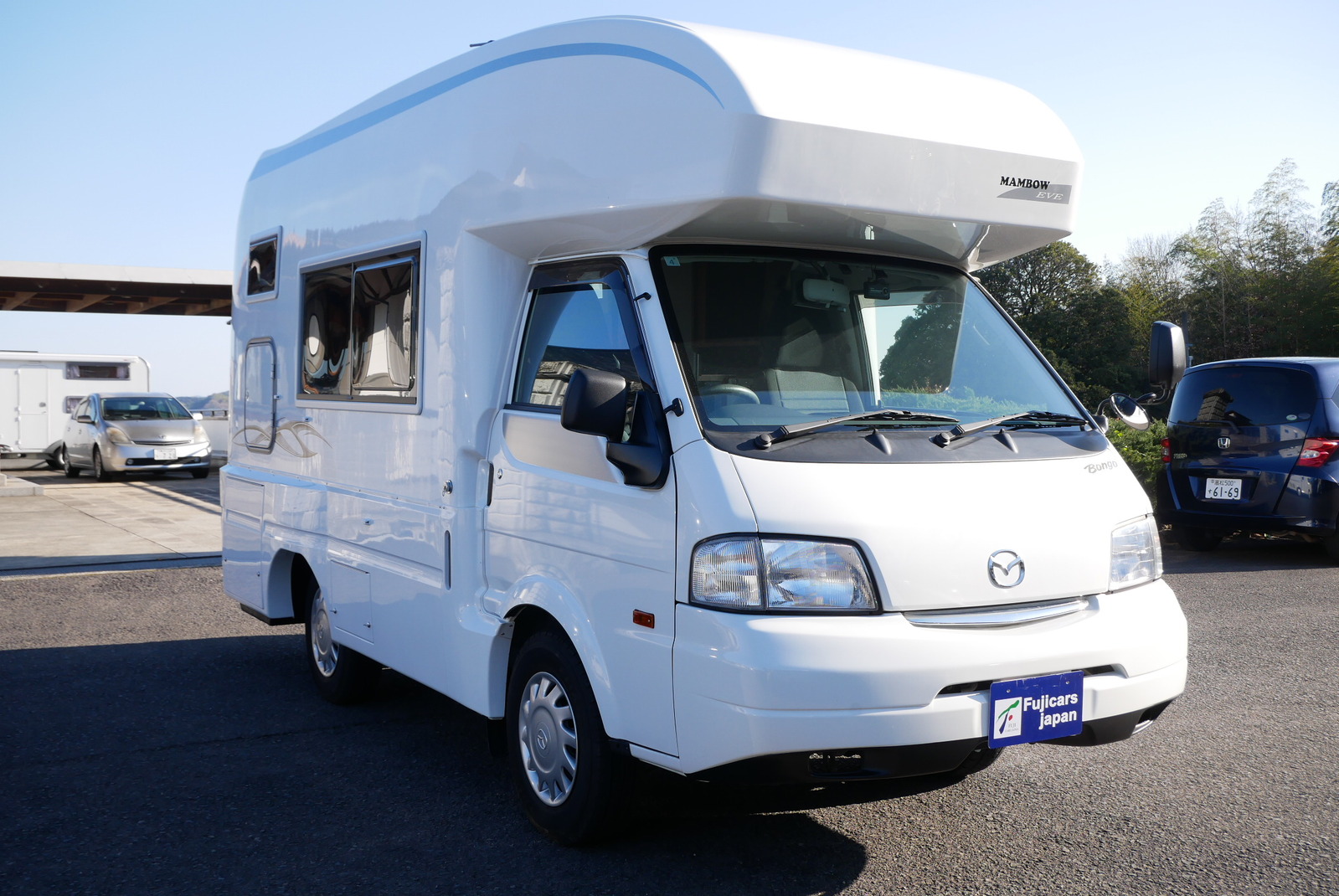 キャンピングカーキャブコン