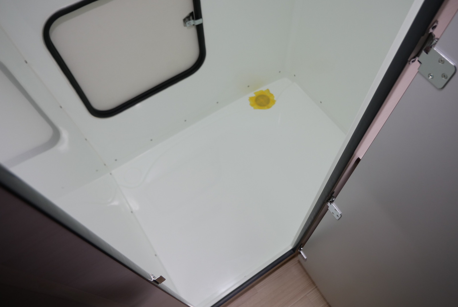 キャンピングカーキャブコン