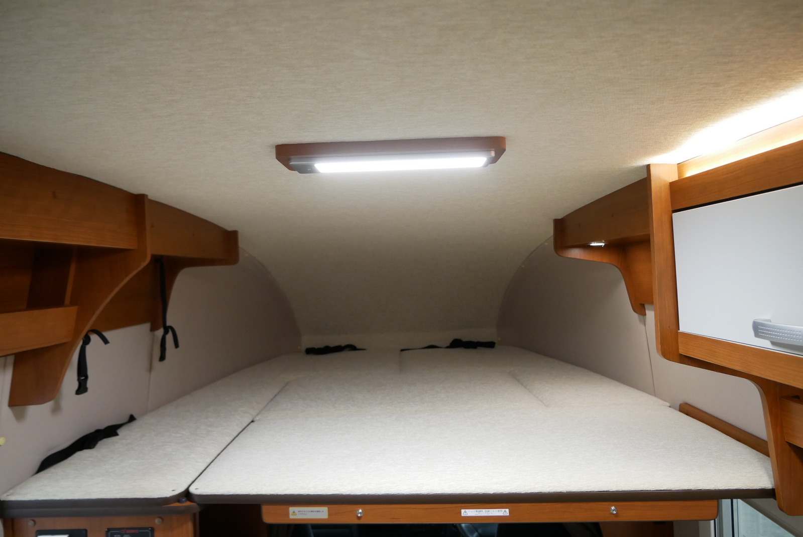 キャンピングカーキャブコン