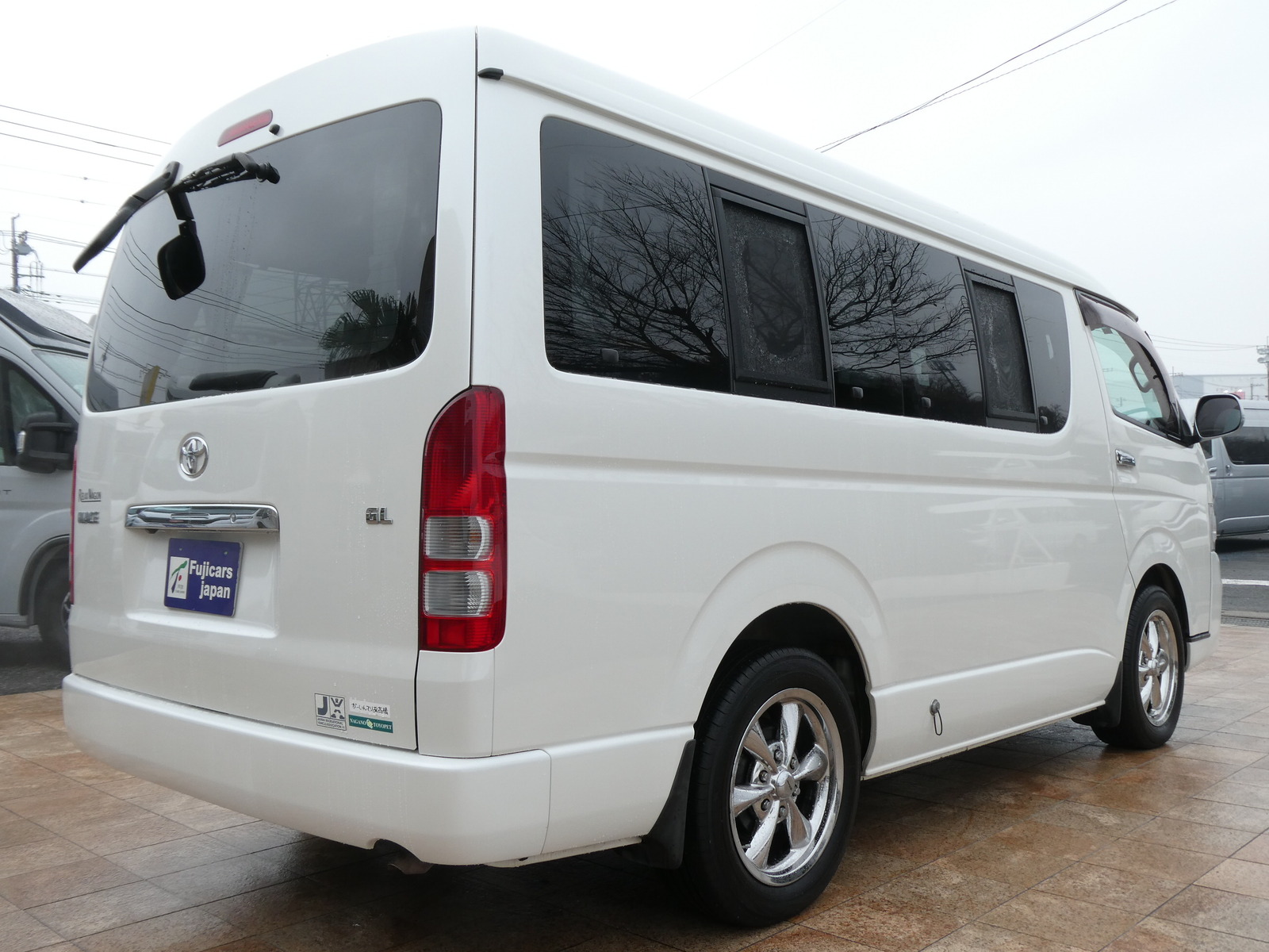 キャンピングカーバンコン