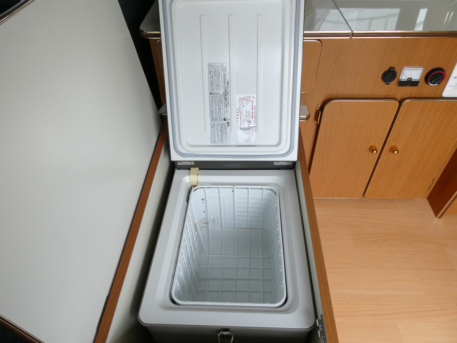 キャンピングカーバンコン