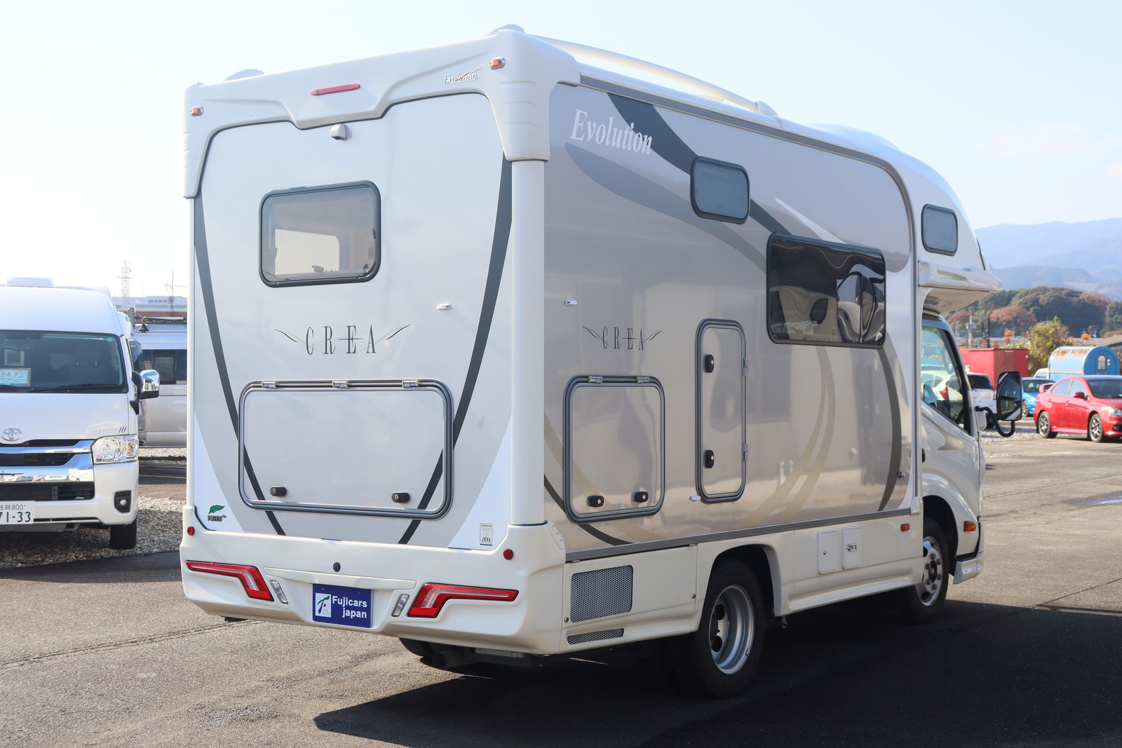 キャンピングカーキャブコン