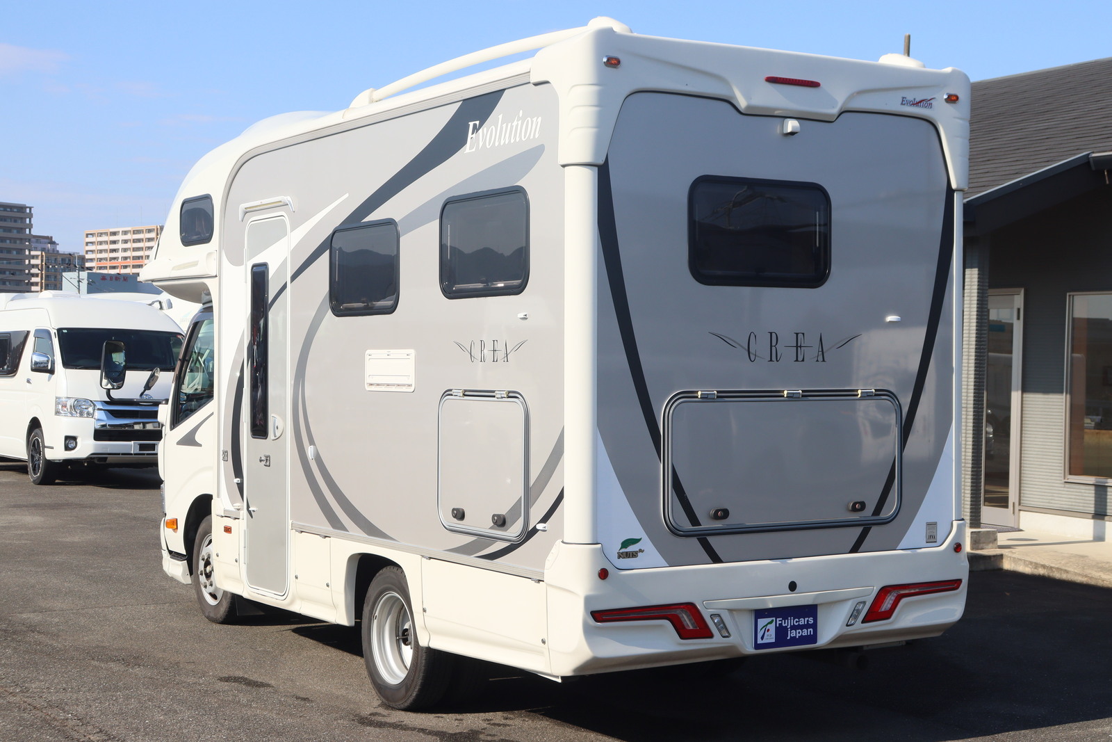 キャンピングカーキャブコン