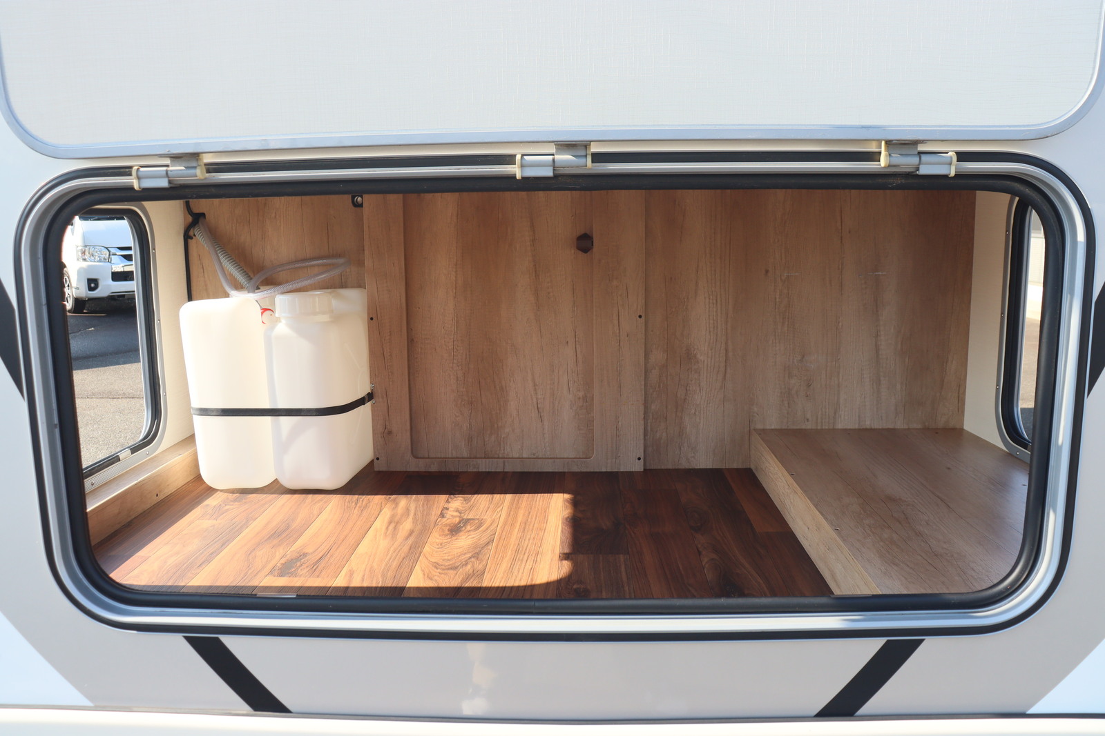 キャンピングカーキャブコン