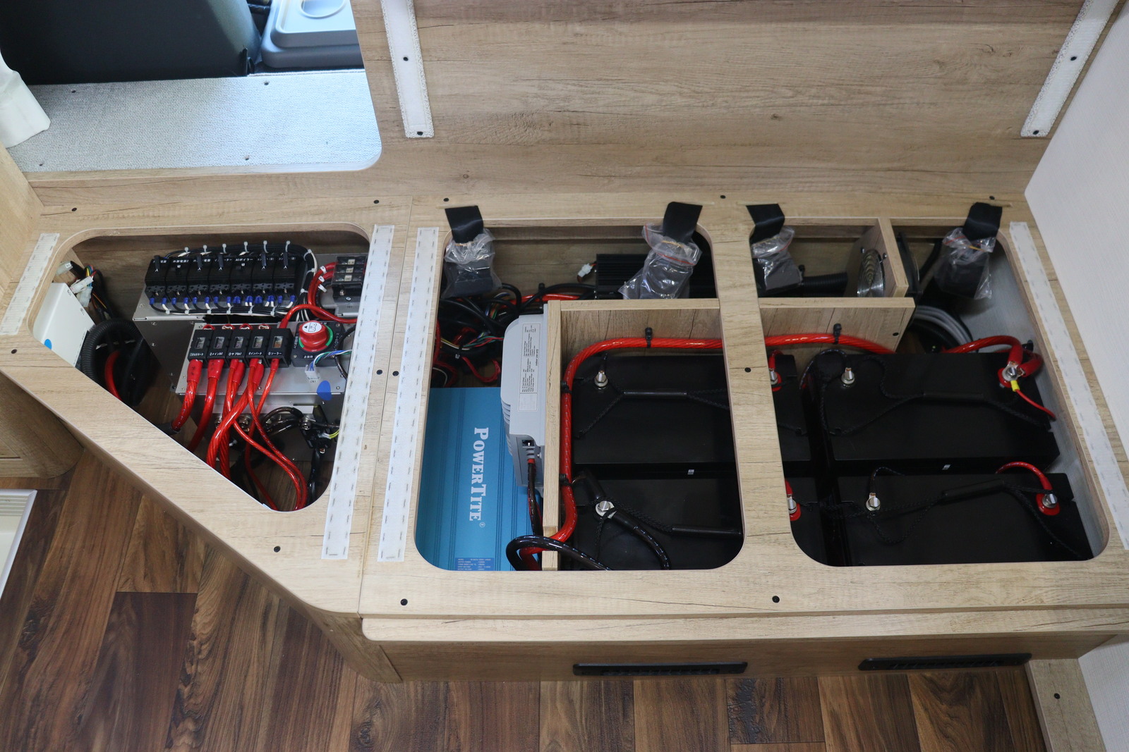 キャンピングカーキャブコン