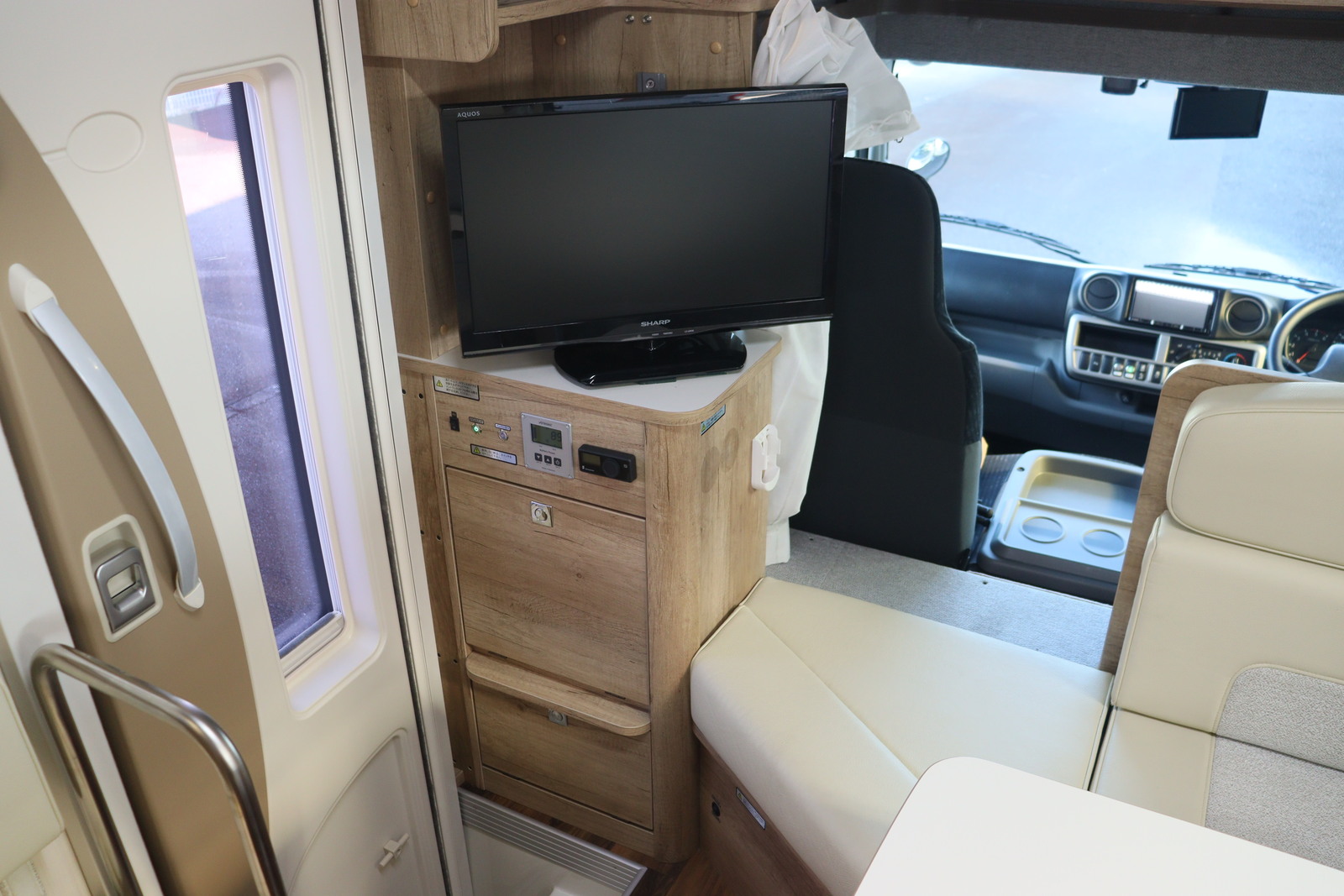 キャンピングカーキャブコン