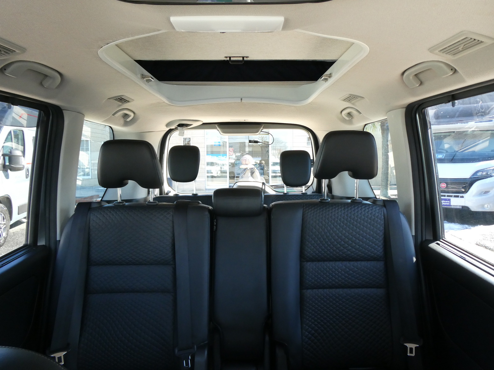 キャンピングカーバンコン