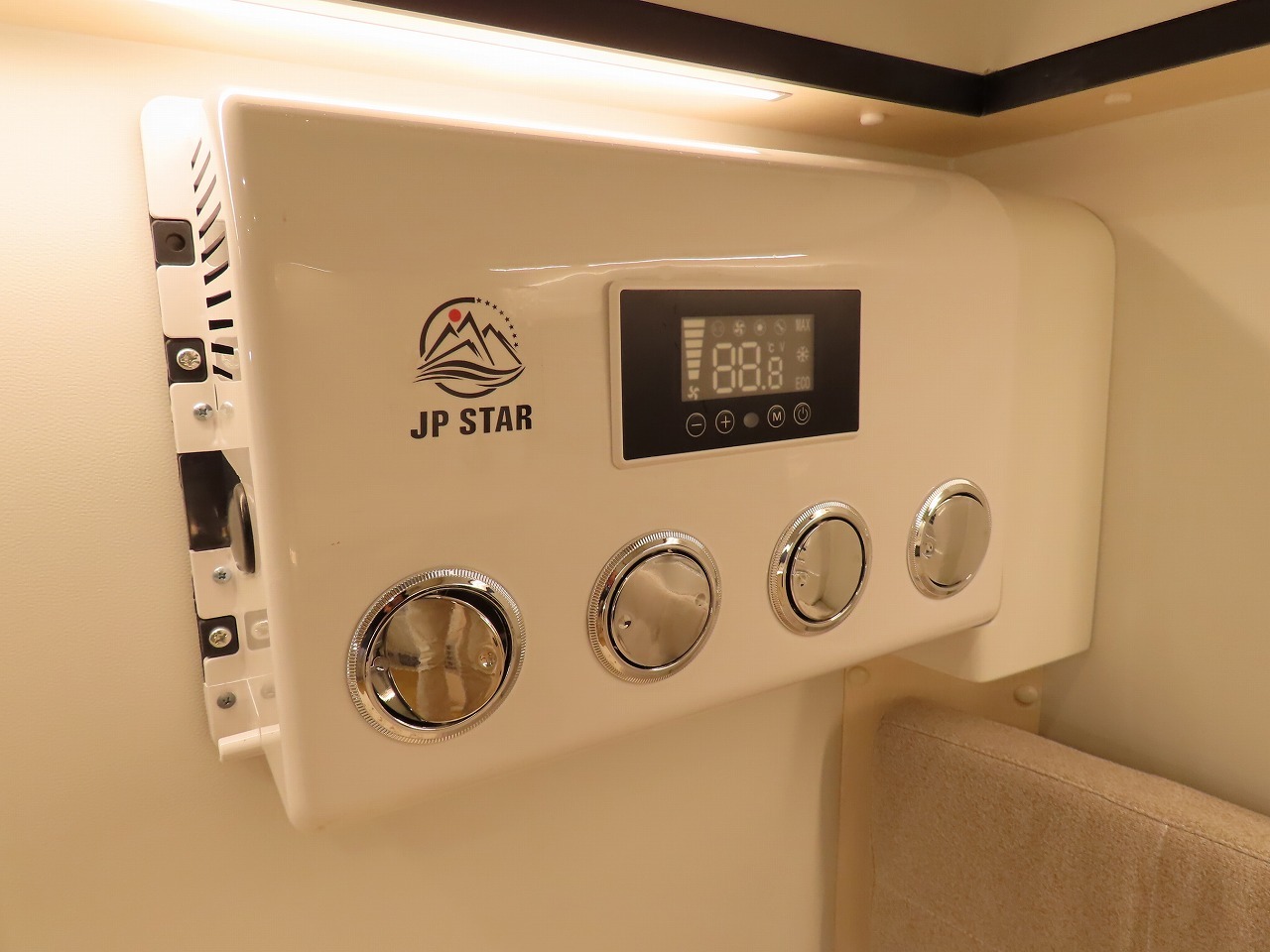 キャンピングカー軽キャンパー