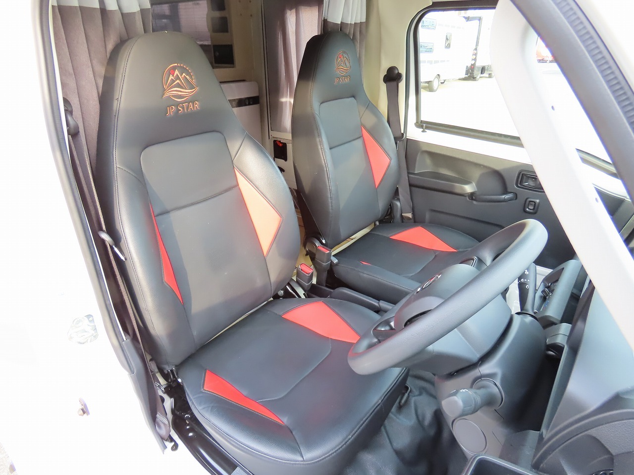 キャンピングカー軽キャンパー