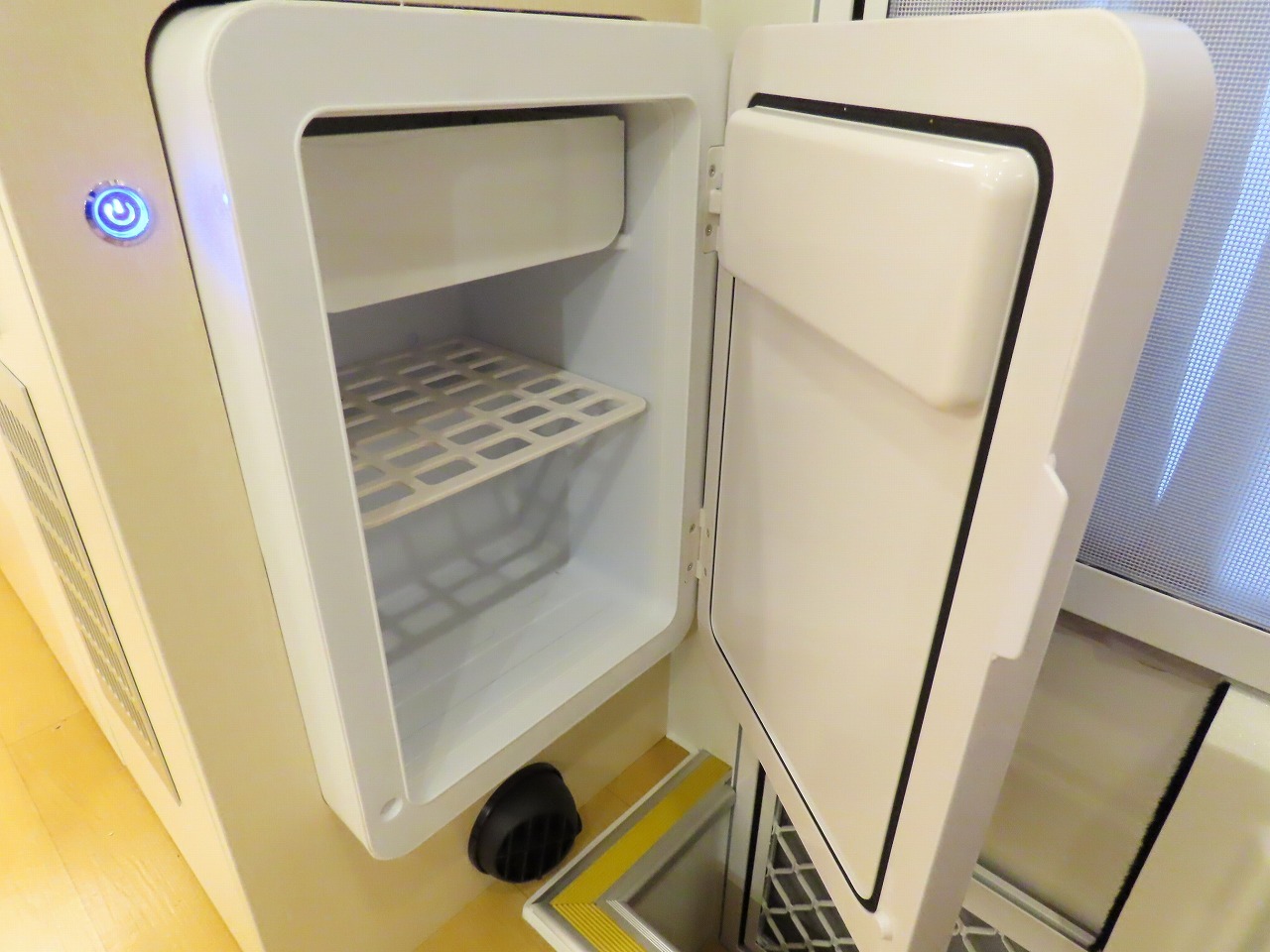 キャンピングカー軽キャンパー