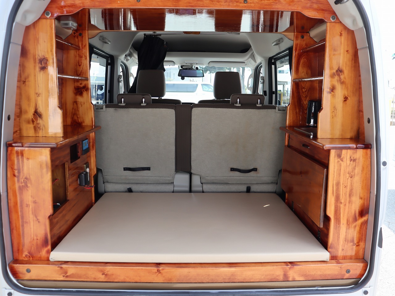 キャンピングカー軽キャンパー