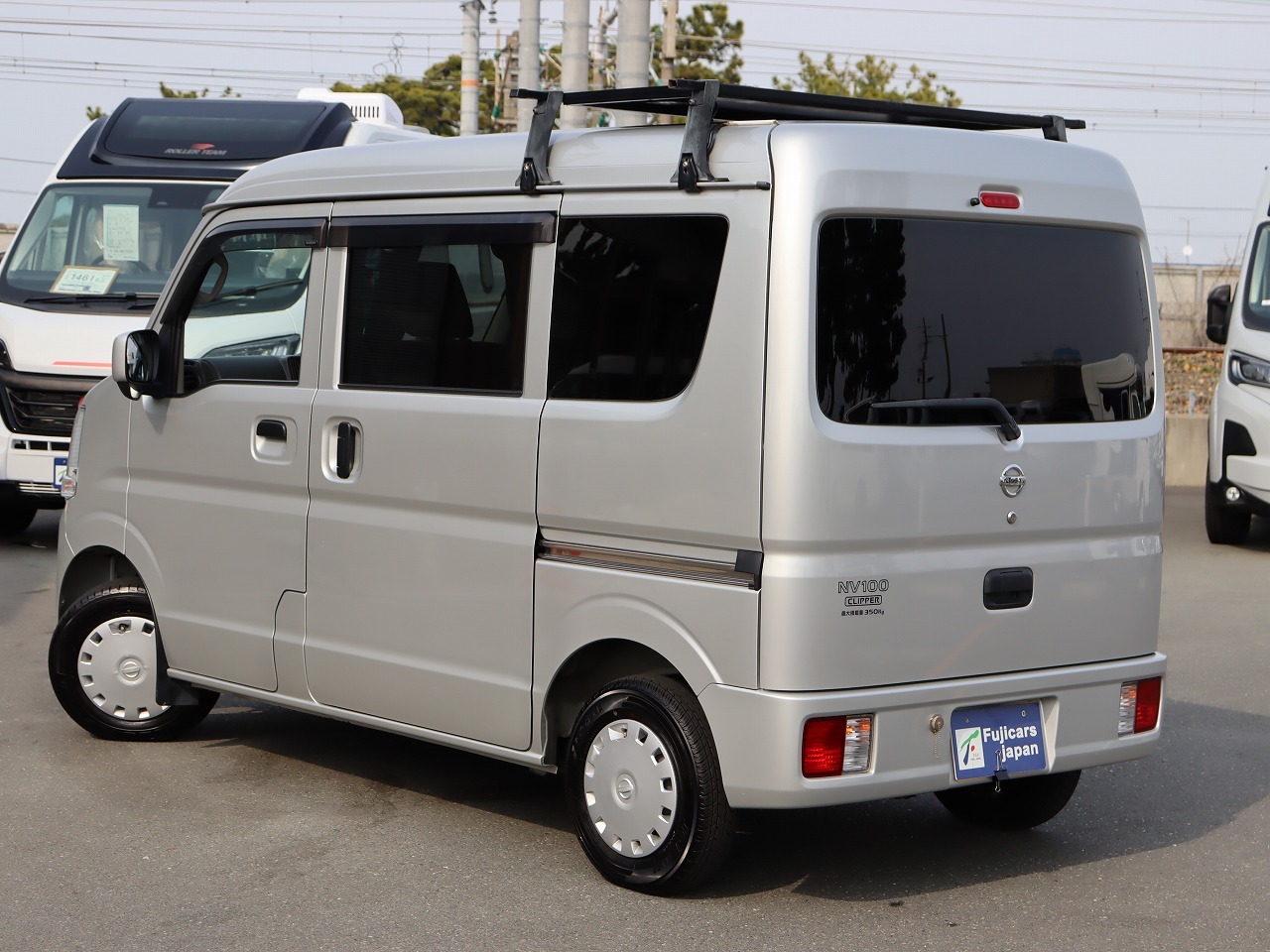 キャンピングカー軽キャンパー