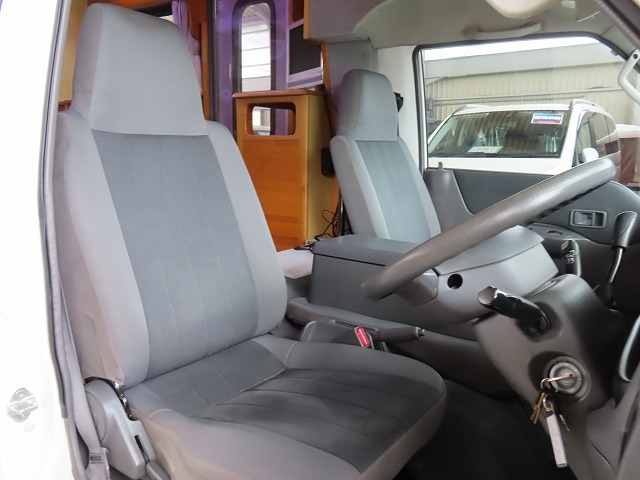 キャンピングカーキャブコン