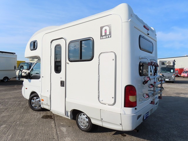 キャンピングカーキャブコン