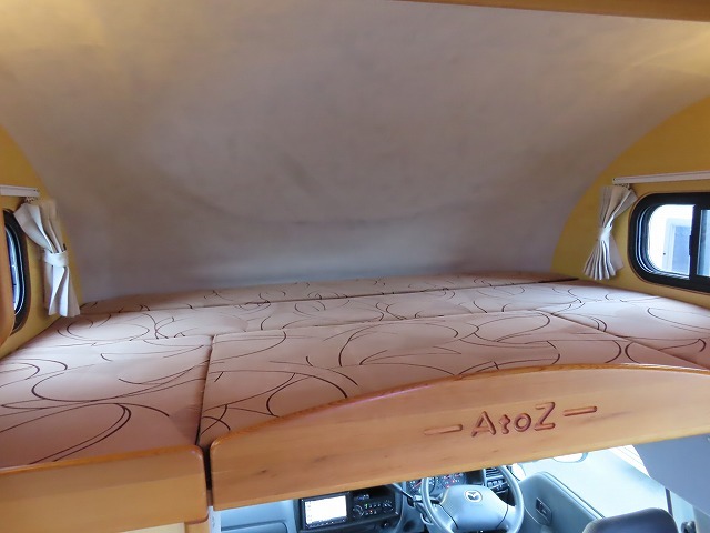 キャンピングカーキャブコン