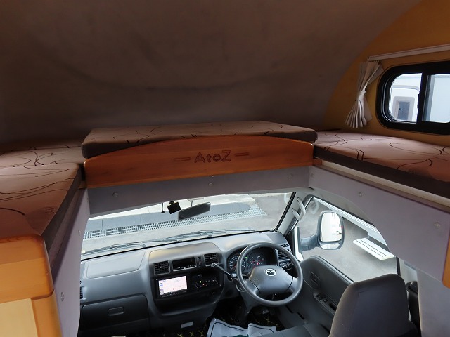 キャンピングカーキャブコン