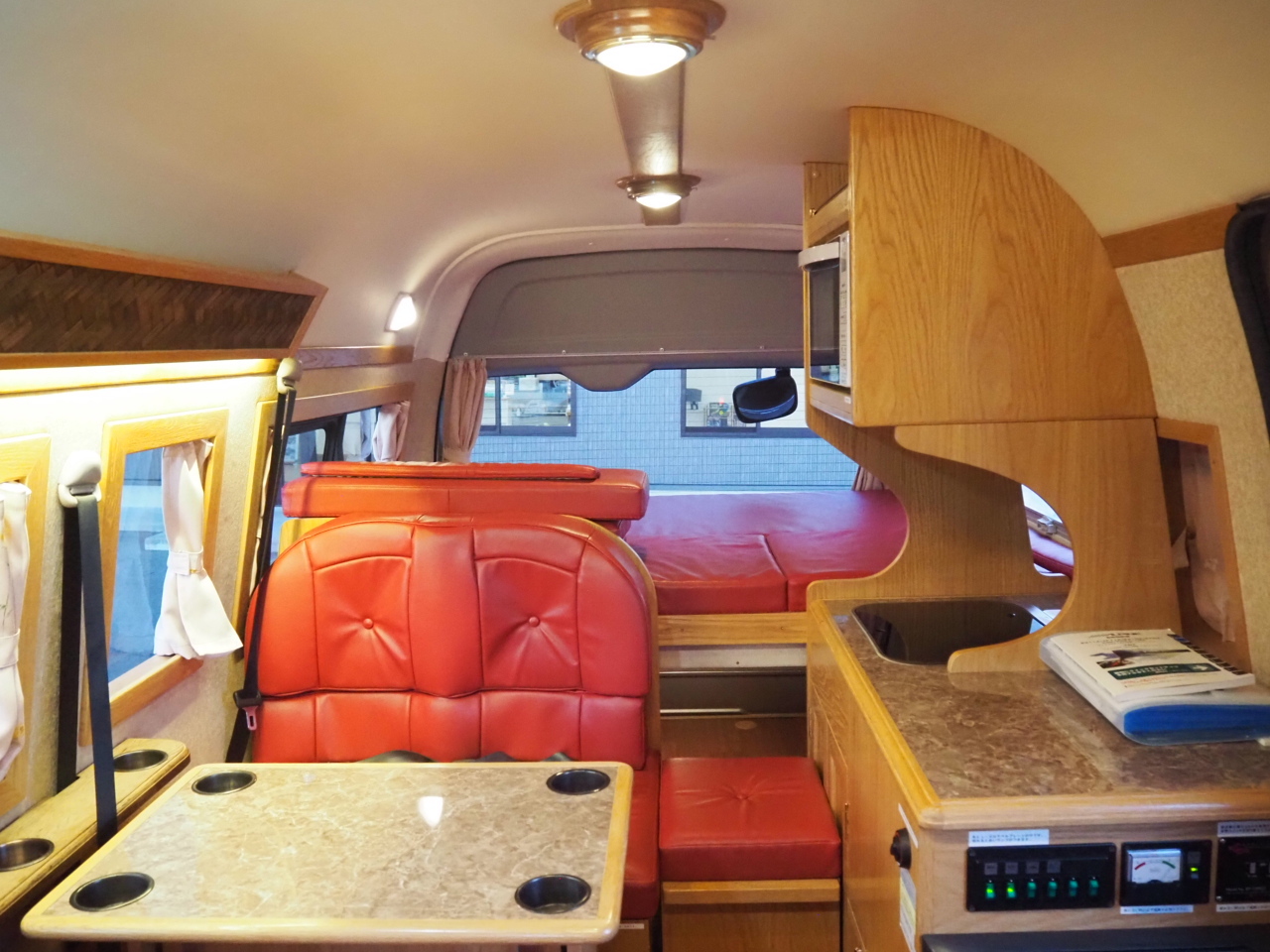 キャンピングカーバンコン