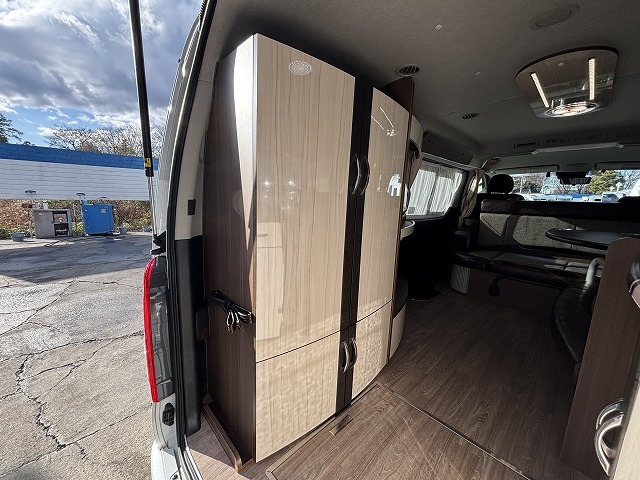 キャンピングカーバンコン