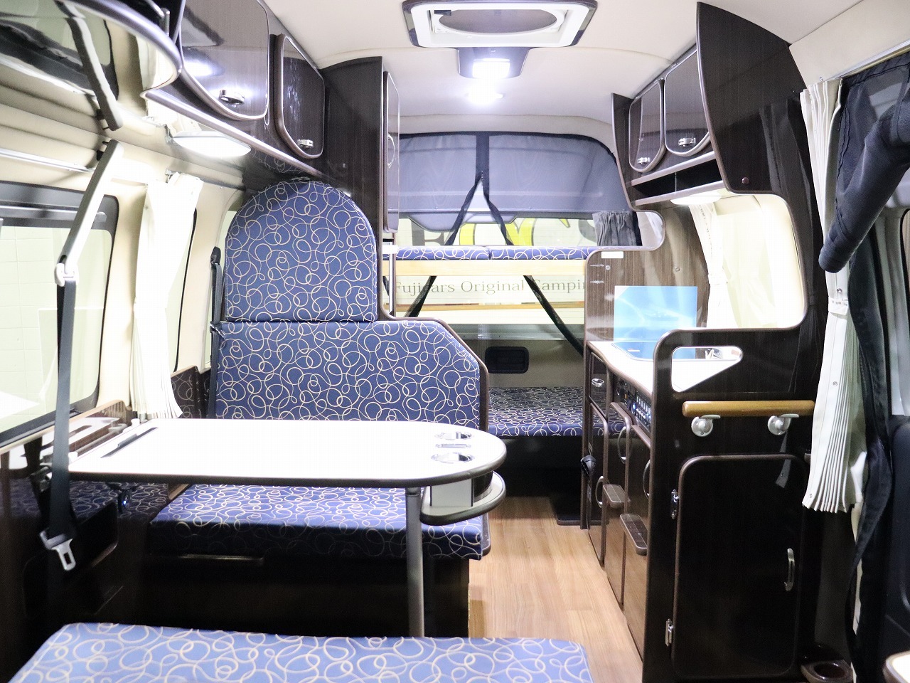 キャンピングカーバンコン