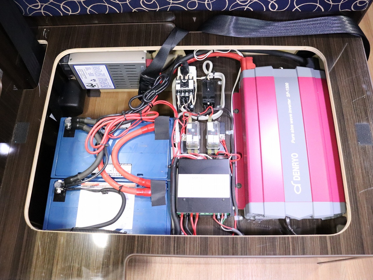 キャンピングカーバンコン