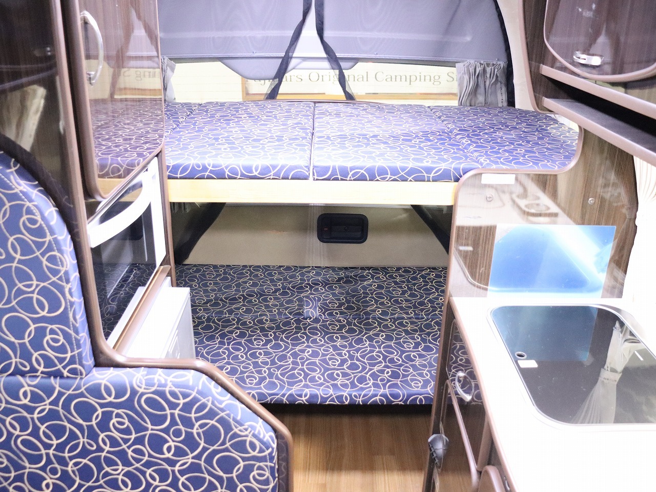 キャンピングカーバンコン