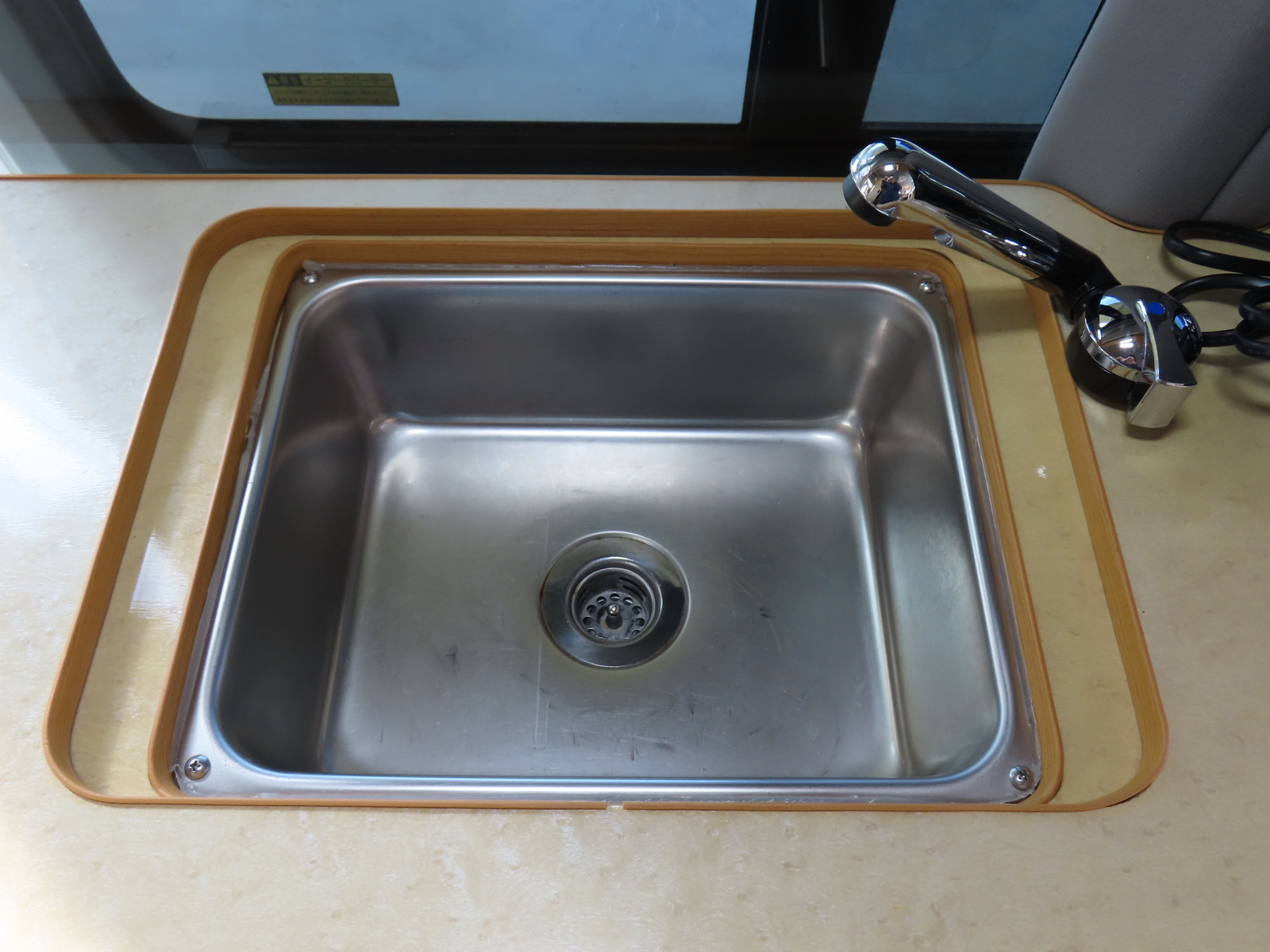 キャンピングカーバンコン