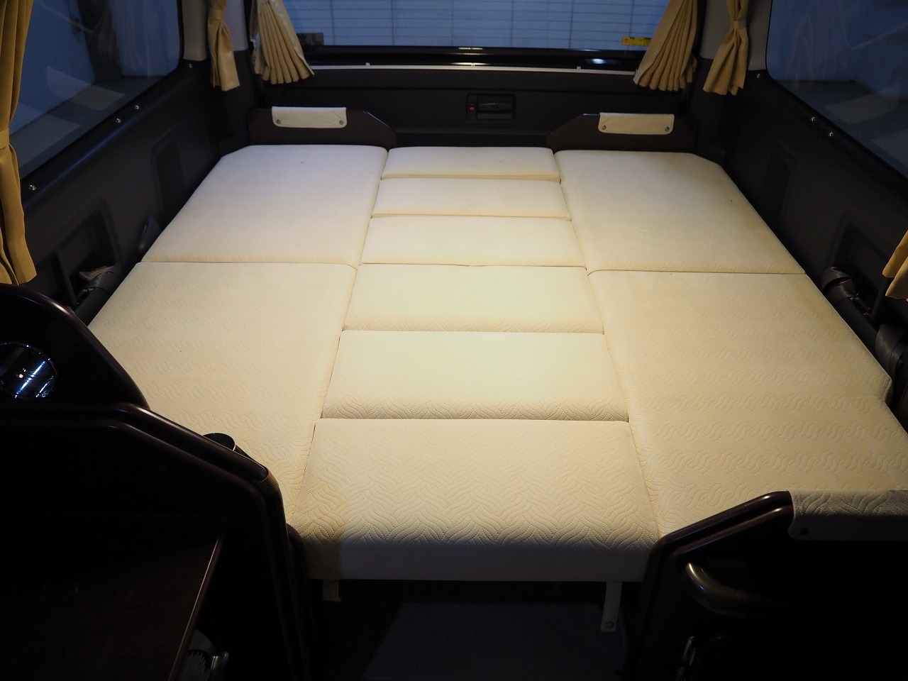 キャンピングカーバンコン