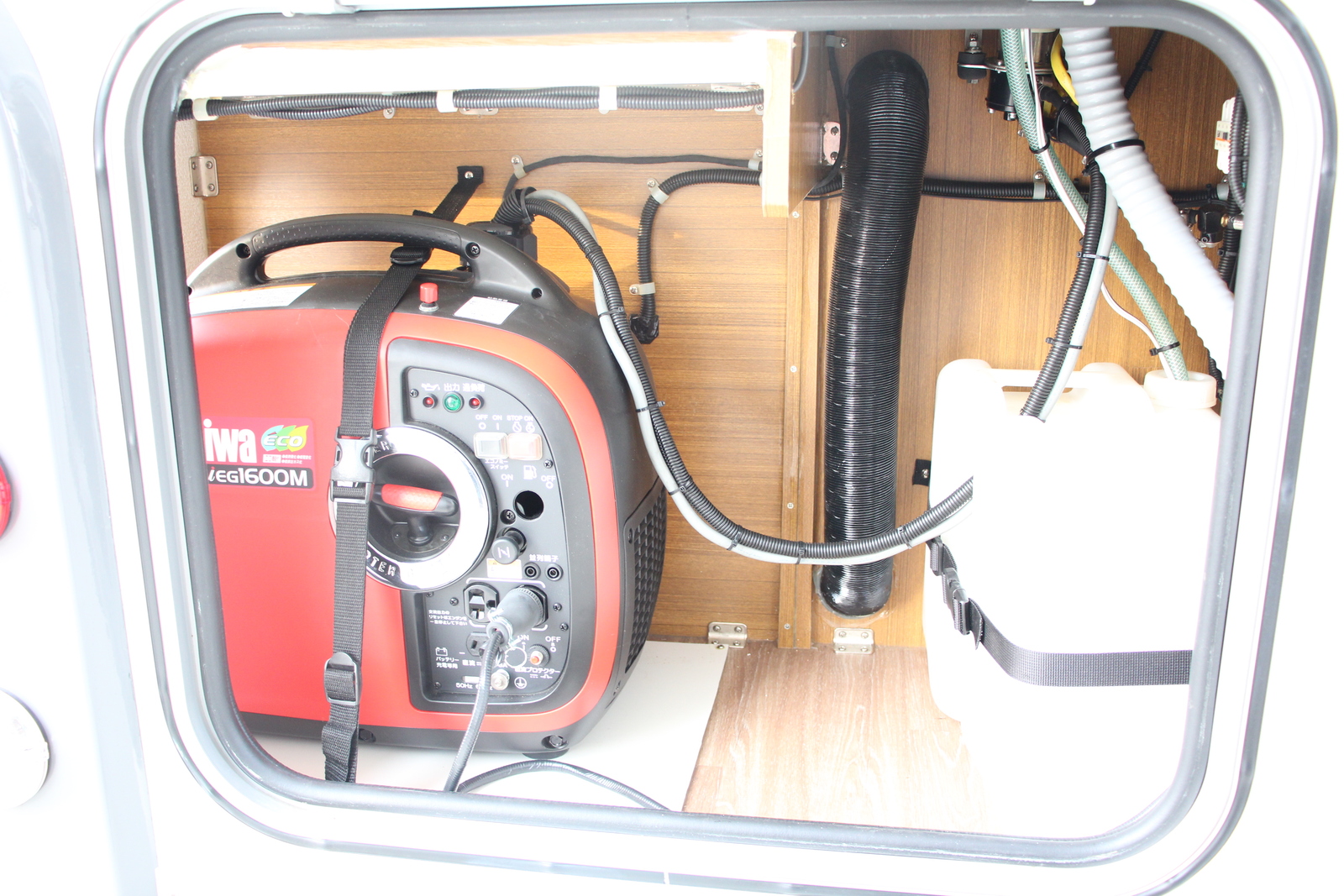 キャンピングカー軽キャンパー