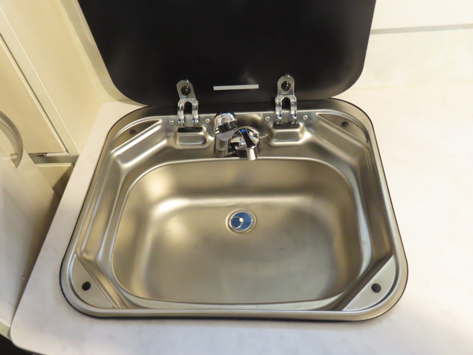 キャンピングカーキャブコン