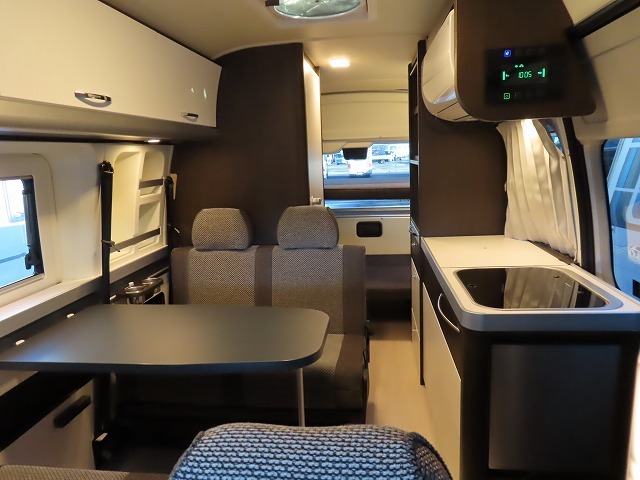 キャンピングカーバンコン